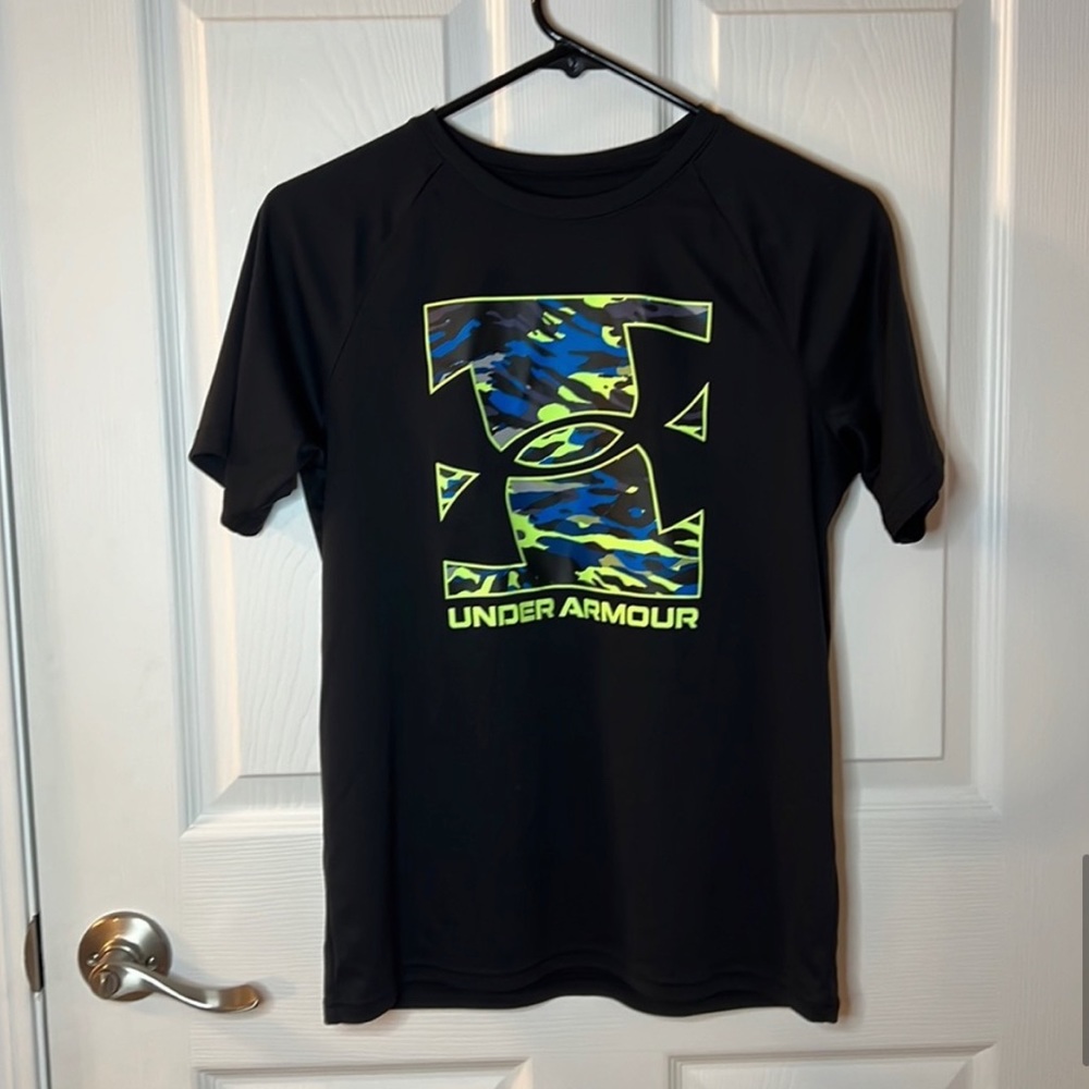 Under Armour Boys Graphic Shirt YLG